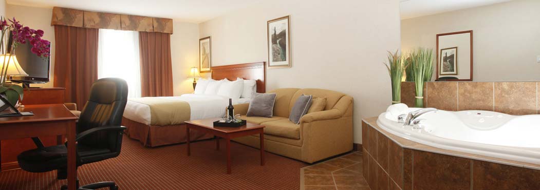 Stonebridge Hotel in Dawson Creek location has rooms with open Jacuzzi